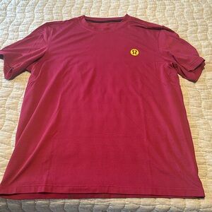 Lululemon T Shirt